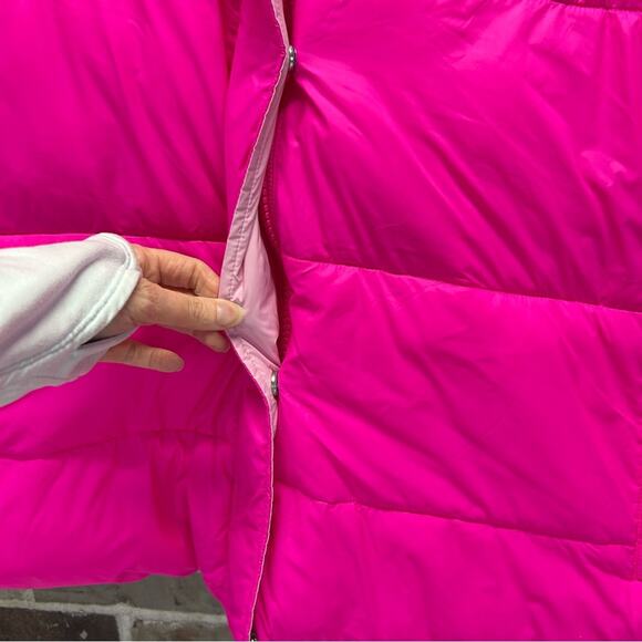 UGG Reversible Pink Puffer Vest Full Zip Button Up Sleeveless Women Sz Large NWT - Picture 9 of 10